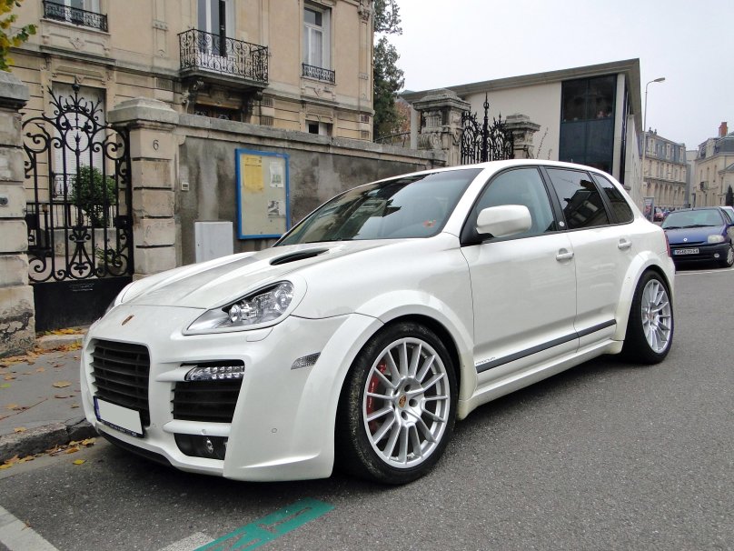 Porsche Cayenne Magnum