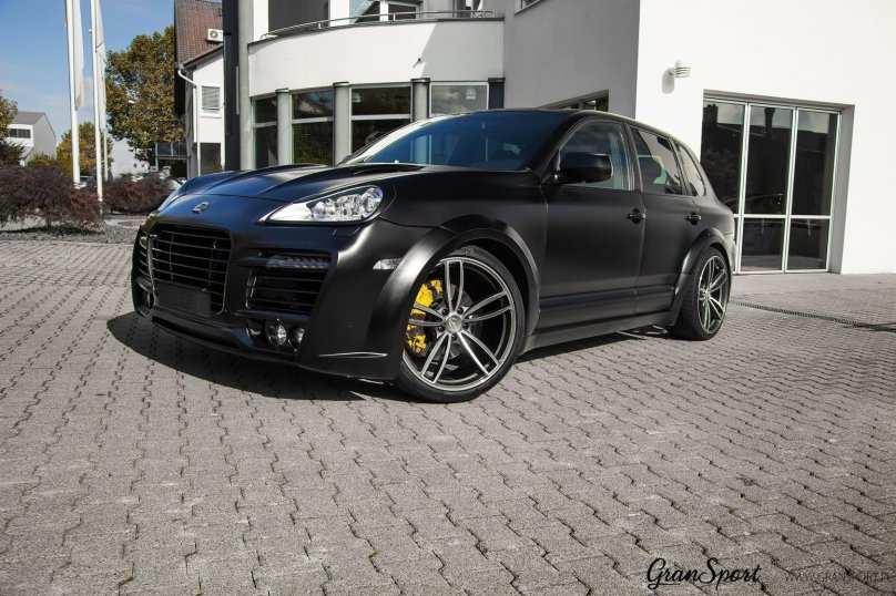 Porsche Cayenne 957 Magnum