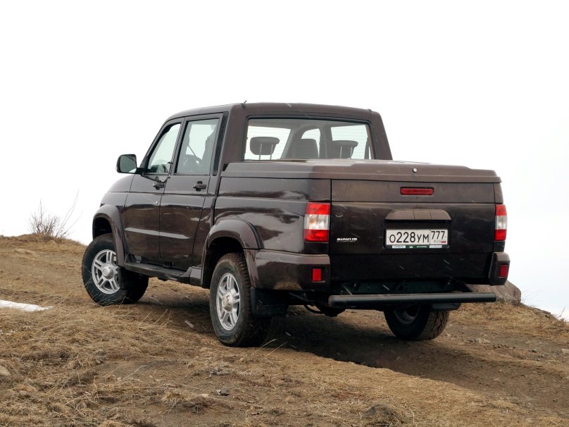 УАЗ Патриот пикап 2016 года