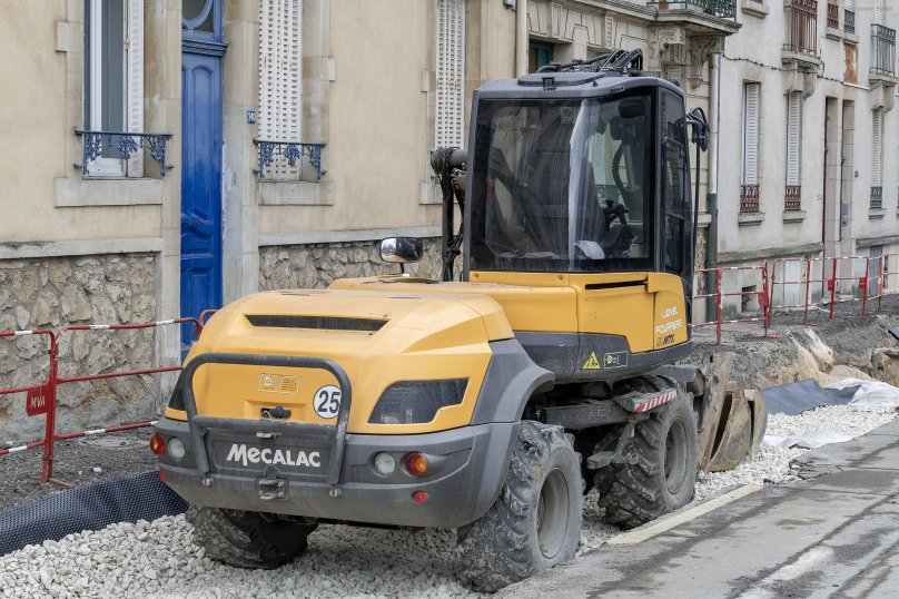 Mecalac 12mtx и прицеп