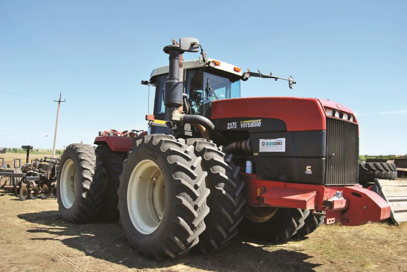 Трактор Buhler versatile