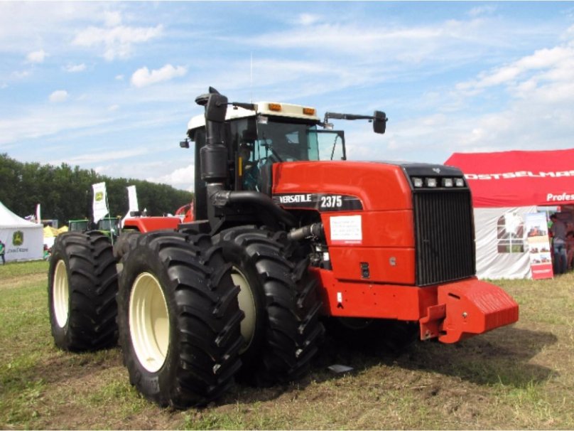 Трактор Бюлер версатайл 2375