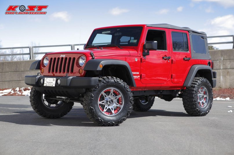 Красный Вранглер Рубикон