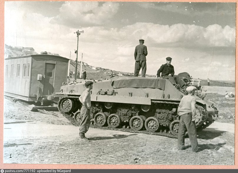 Танк Шерман тягач