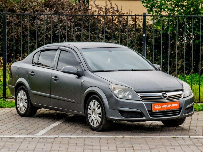Opel Astra h 2008 седан