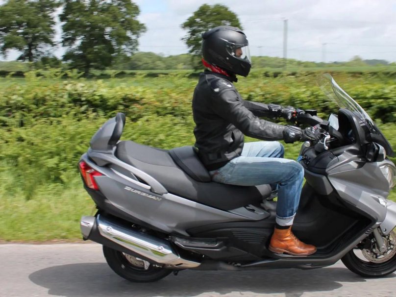 Сузуки Skywave 650