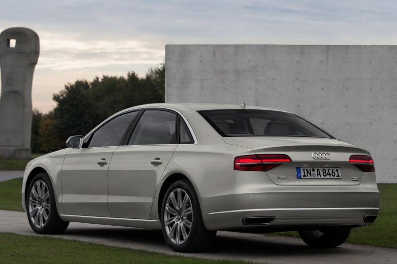 Audi a8 2016