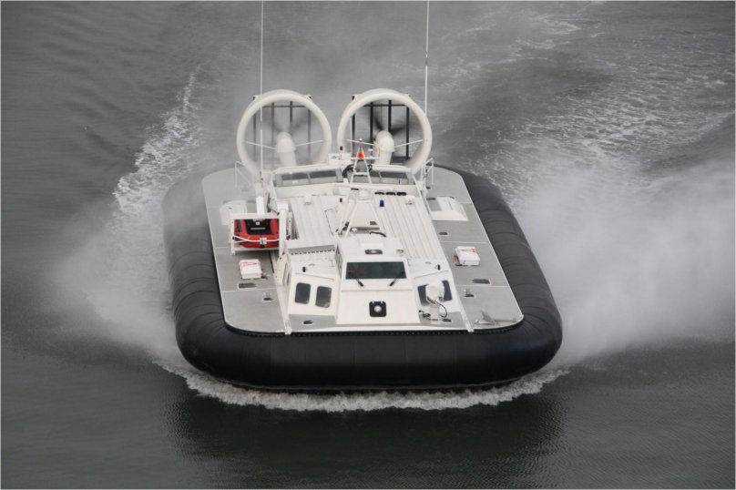 Griffon Hoverwork 2400td Hovercraft