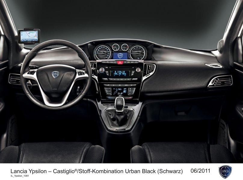Lancia Ypsilon интерьер