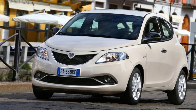 Lancia Ypsilon салон
