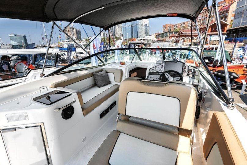 Катера Bayliner 225