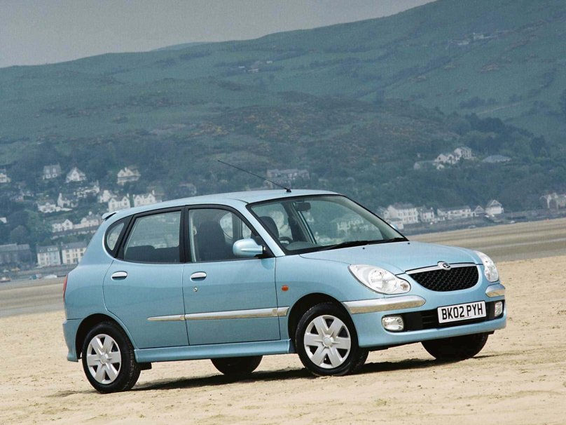 Daihatsu Sirion 2001