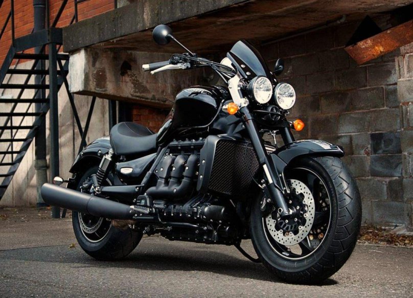 Мотоцикл Triumph Rocket 3
