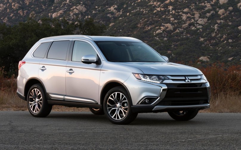Митсубиси Аутлендер 2017