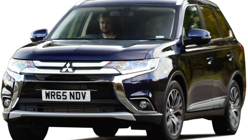 Тойота Аутлендер 2015