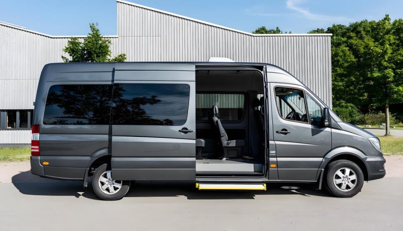 Мерседес Спринтер пассажирский 8 местный