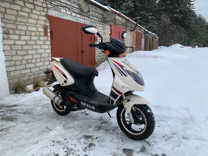Nexus скутер 49.9 кубов