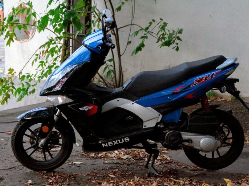 Скутер Nexus Jet 50 кубов