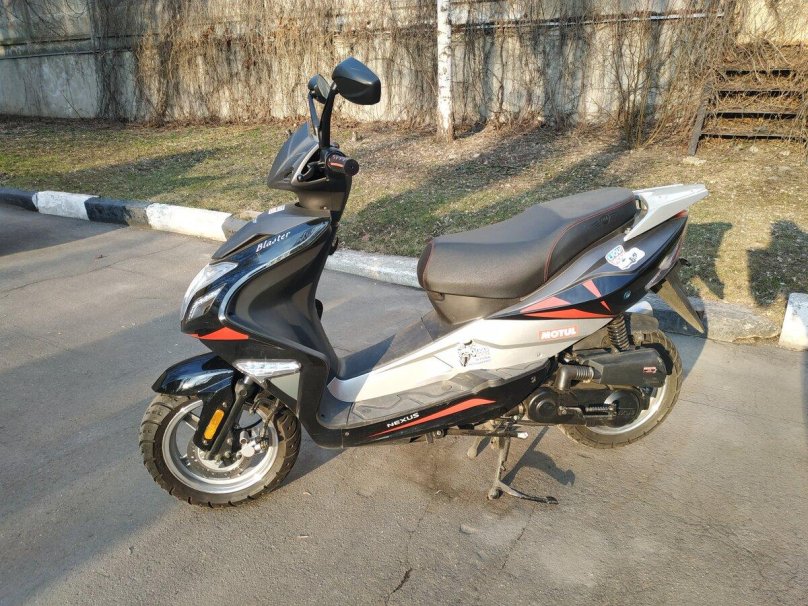 Скутер Nexus Blaster