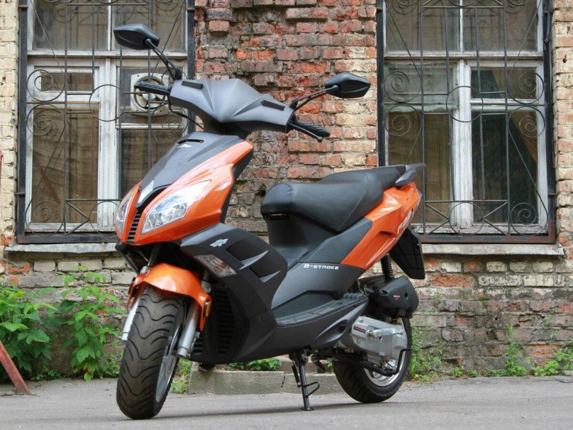 Скутер Нексус 150