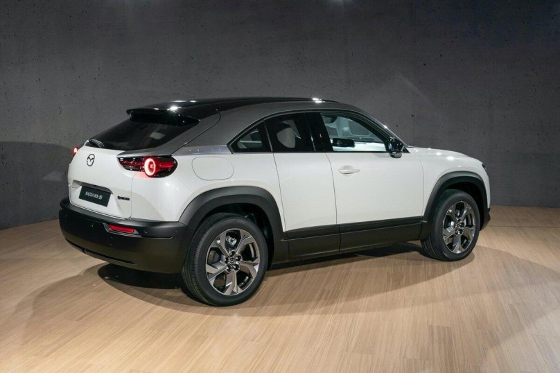 Новая Мазда mx30