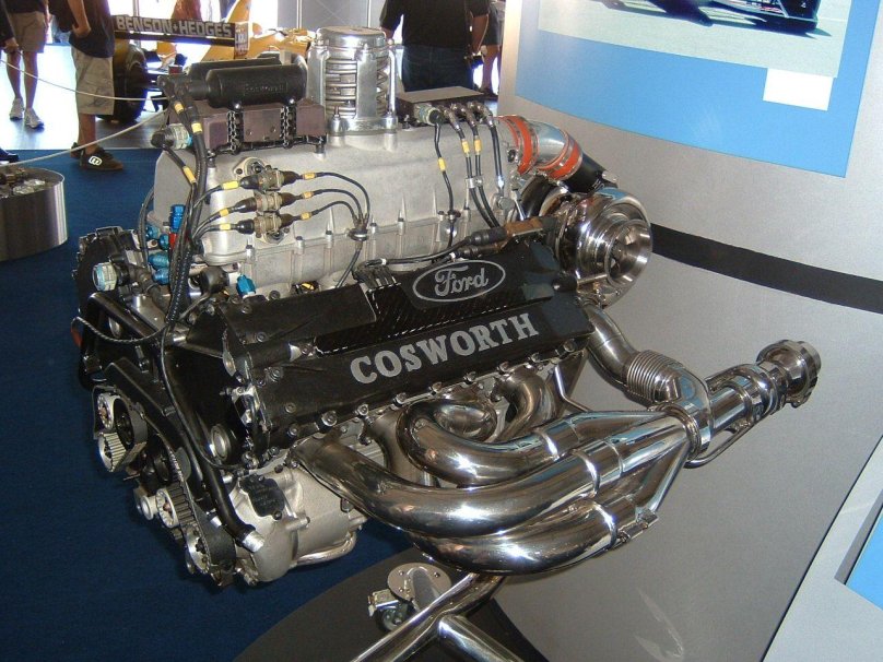 Ford Cosworth двигатель
