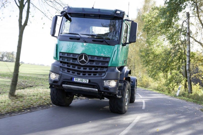 Mercedes-Benz Arocs 2042