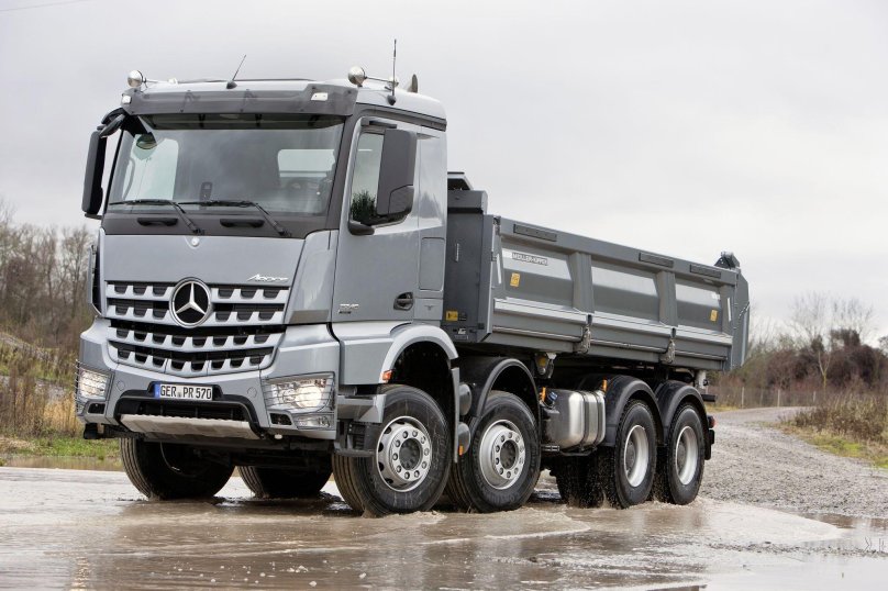 Mercedes-Benz Arocs самосвал