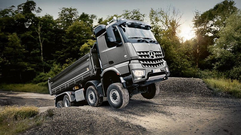 Libherr 918 Mersedes Aroks 4448