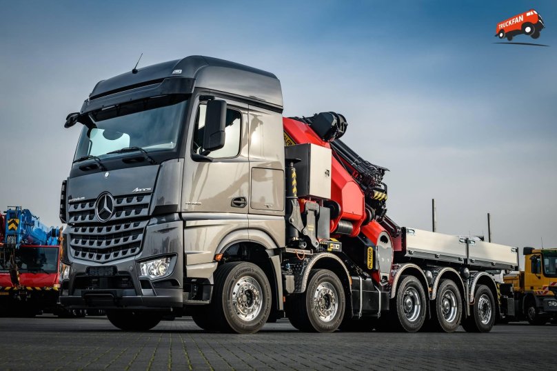 Mercedes-Benz Arocs самосвал