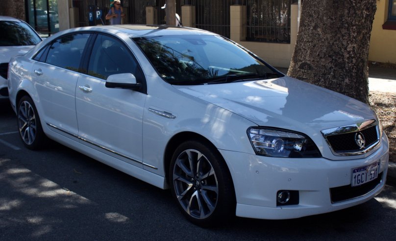 Холден седан на механике