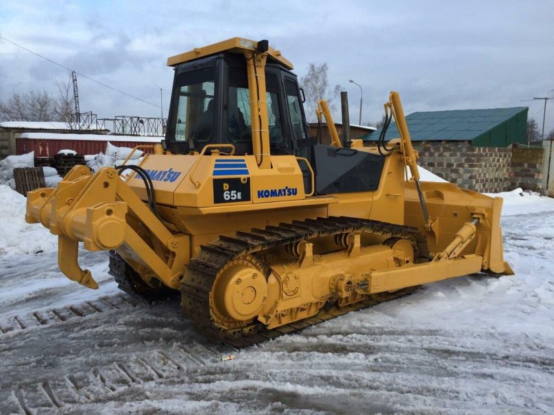 Бульдозер Komatsu d65