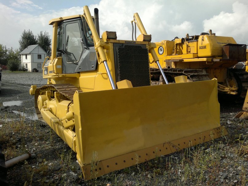 Бульдозер Komatsu d65