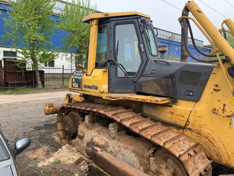 В бульдозере д 65 е Комацу пропадает ход