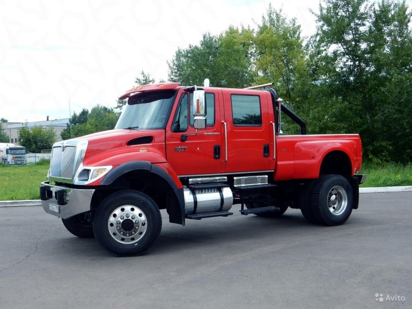 International 7300 CXT