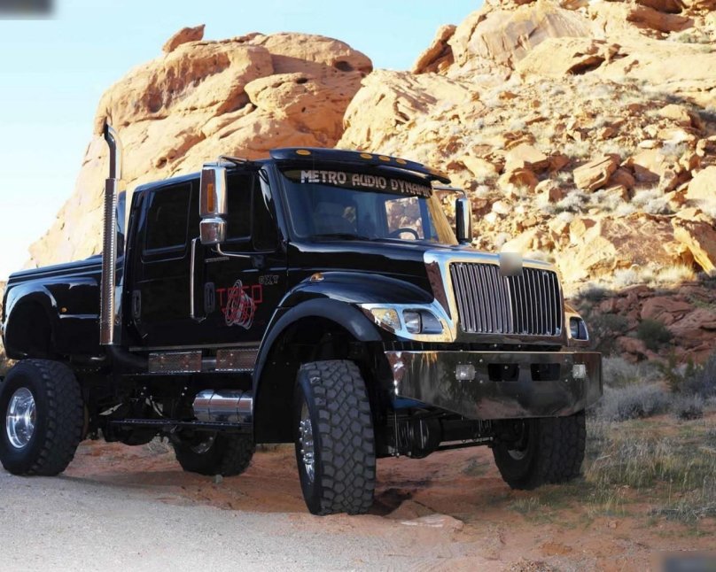 International 7300 CXT