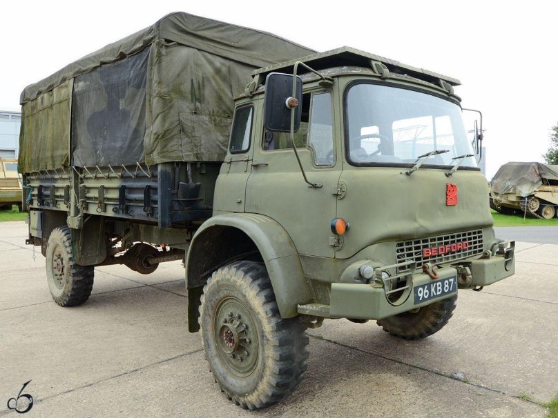 Военный грузовик Bedford