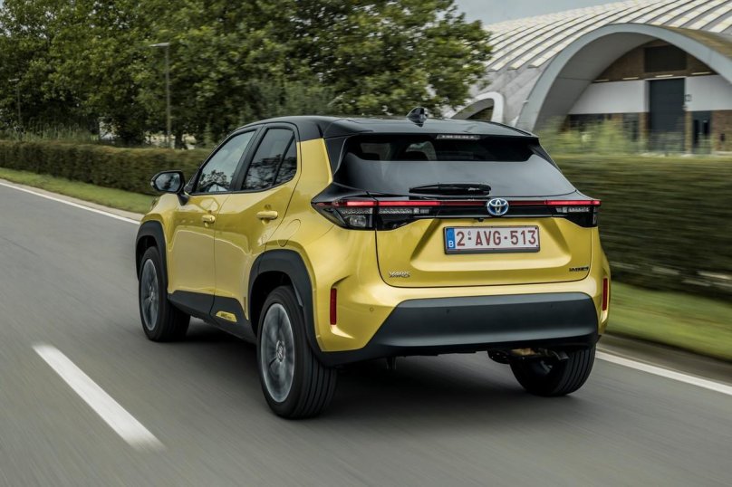 Тойота Ярис кросс 2021