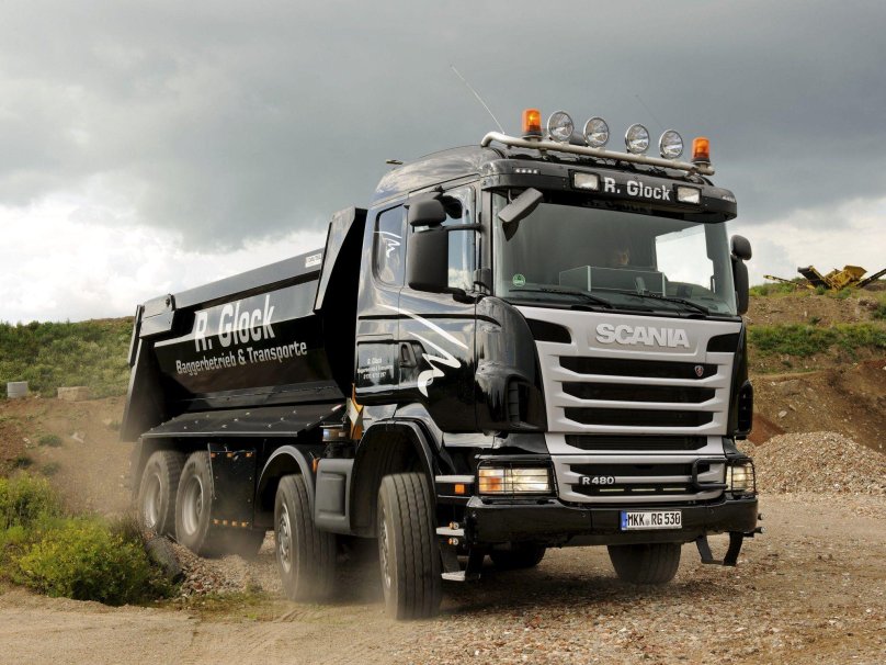Scania 8x8 самосвал