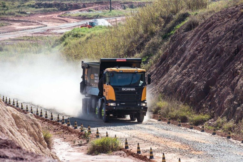 Карьерный самосвал Скания g440