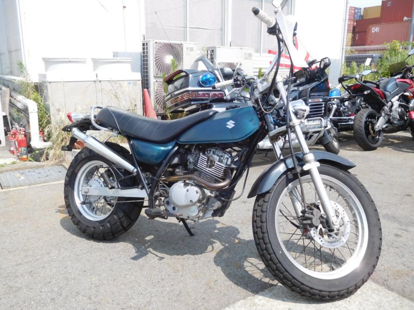 Сузуки 200 кубов