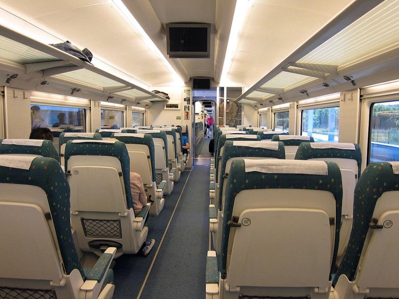 Вагон сидячий 2ж