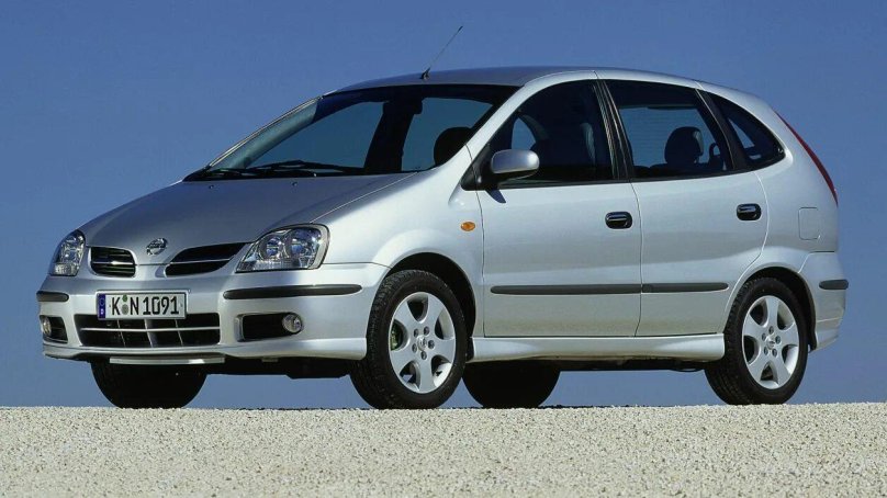 Nissan Almera Tino (v10)