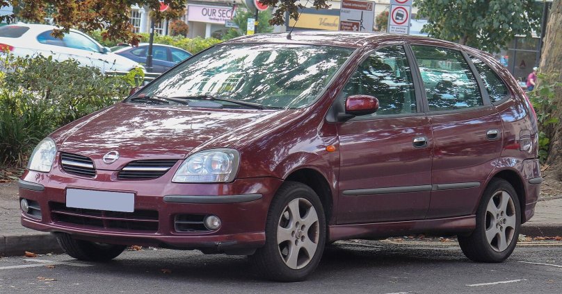 Nissan Almera Tino 2004