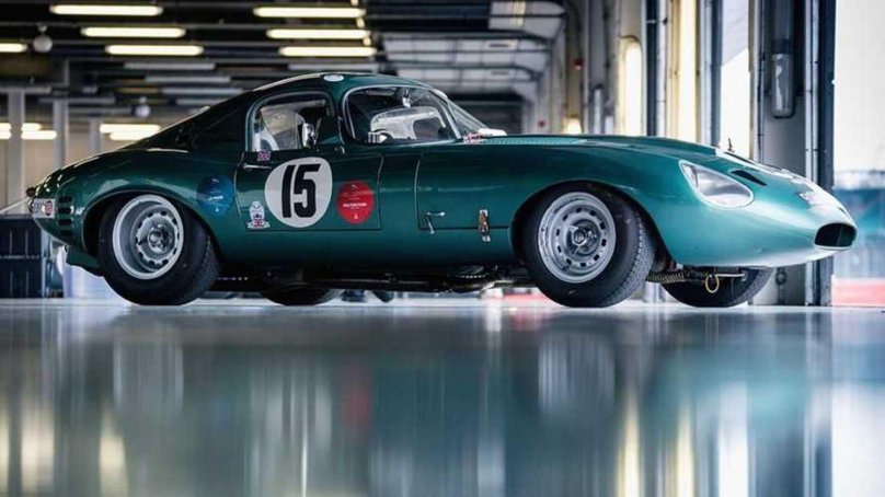 Jaguar e-Type автомобиль
