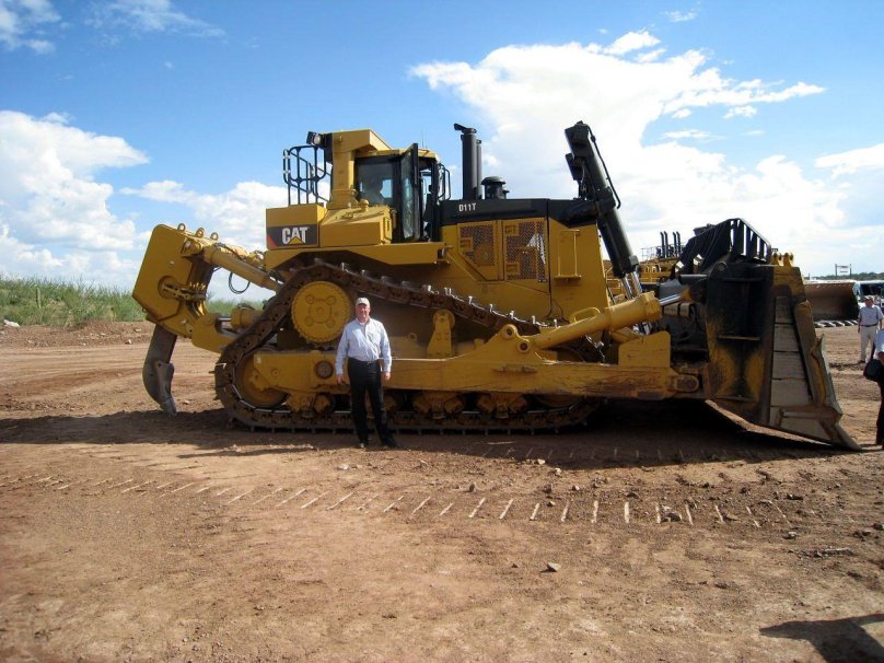 Катерпиллер д 11 т