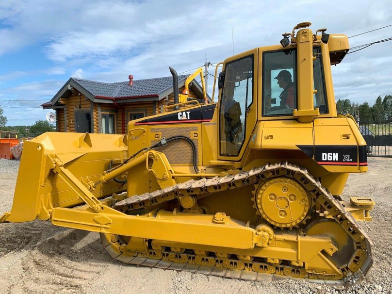 Бульдозер Cat d6n