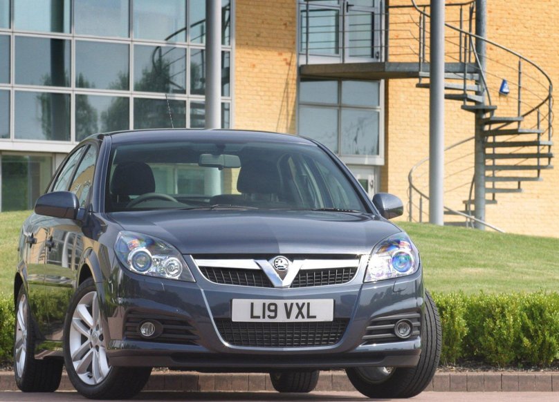 Воксхолл машина