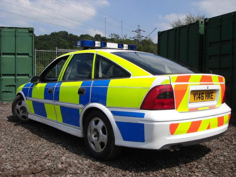 Opel Vectra полиция