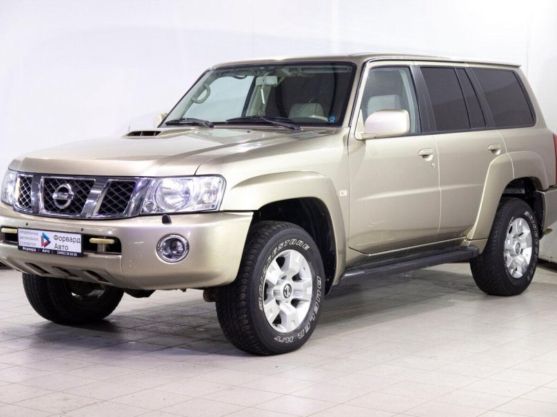 Патрол золотистый фото автомобиль